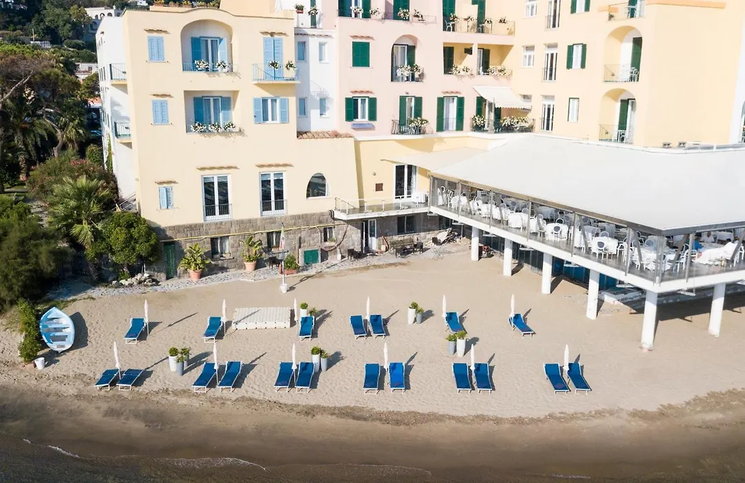 Regina Isabella-Resort Spa Restaurant-1