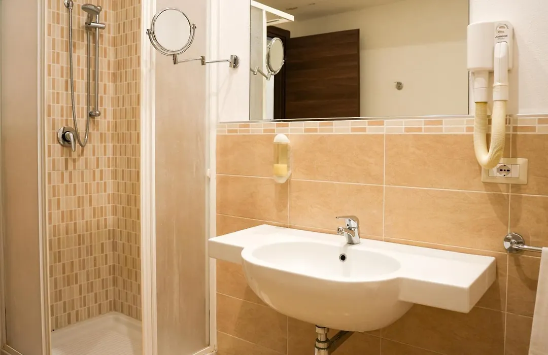 Hotel San Valentino Terme-1